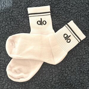 ALO yoga socks. White. Size S-M. NEW!